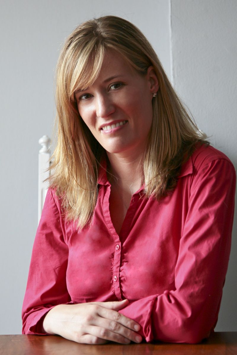 a profile image of Angela Crossman